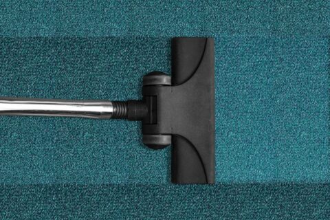 Samodzielne czyszczenie dywanów – czy może być skuteczne?